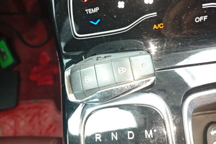 Used SOL QX 2021 300T DCT Deluxe Smart Connectivity Version Vehicle Key