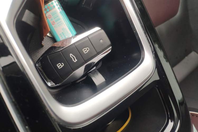 Used SOL QX 2021 300T DCT Deluxe Smart Connectivity Version Vehicle Key