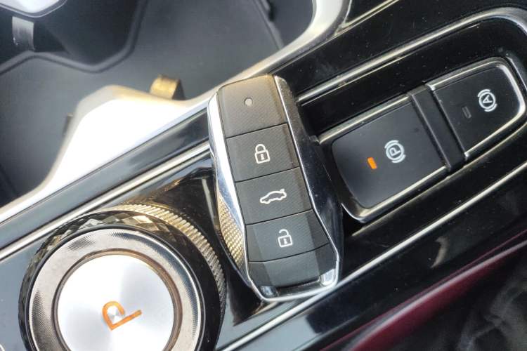 Used SOL QX 2021 300T DCT Luxury Smart Connectivity Version Vehicle Key