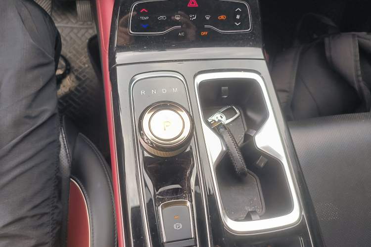 Used SOL QX 2022 300T DCT Moon Exploration Edition Gear Lever
