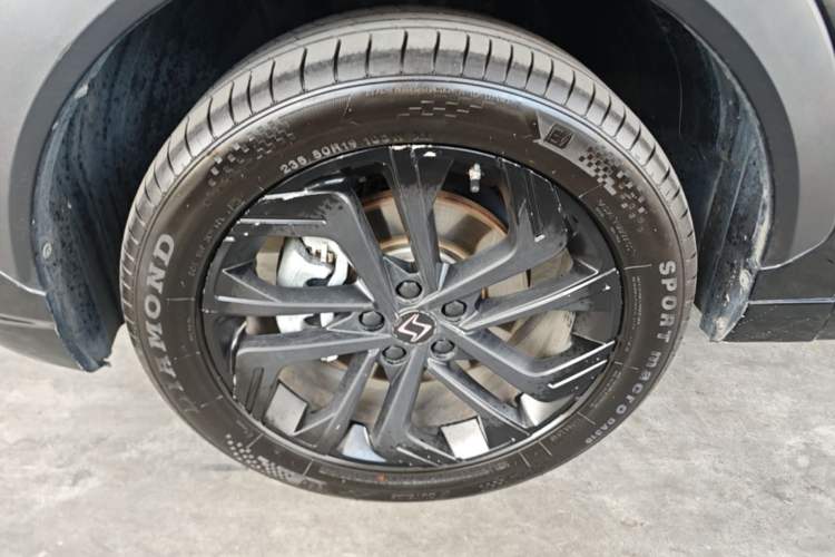 Used SOL QX 2022 300T DCT Moon Exploration Edition Left Front Wheel Hub