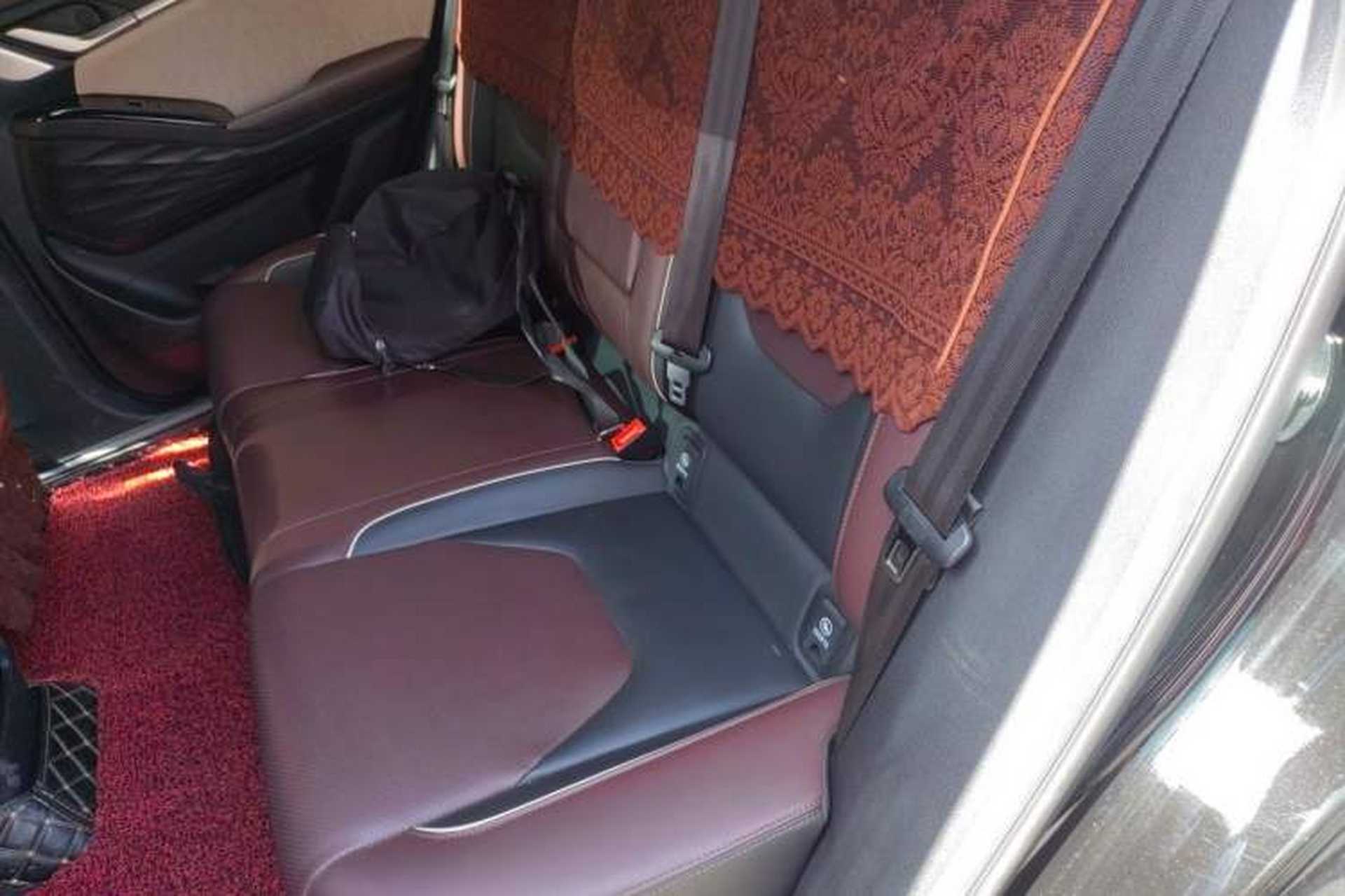 Used SOL QX 2022 300T DCT Moon Exploration Edition Left Rear Seat