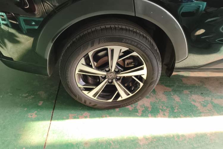 Used SOL QX 2022 300T DCT Moon Exploration Edition Right Rear Wheel Hub
