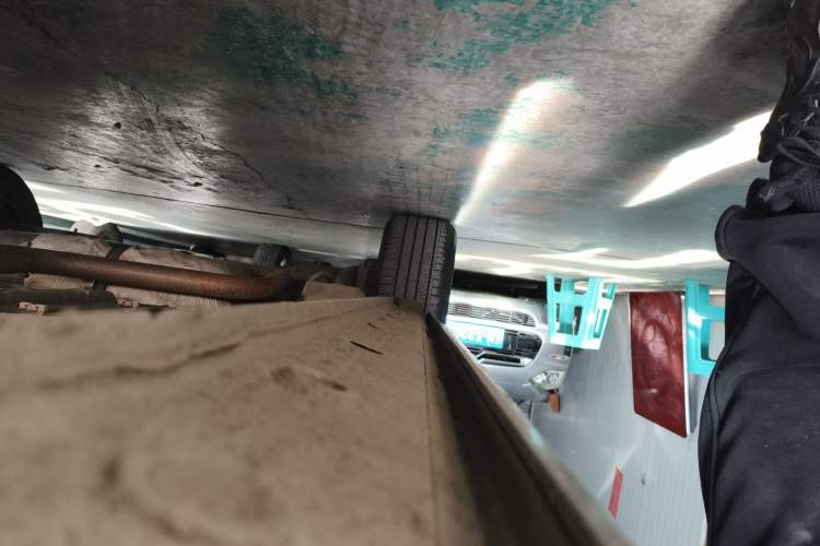 Used SOL QX 2022 300T DCT Moon Exploration Edition Right Side Sill