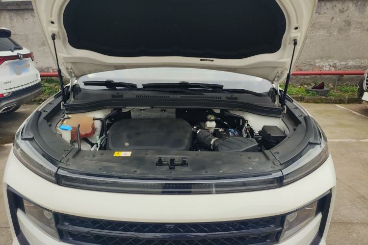 Used SOL QX 2022 300T DCT Moon Exploration Edition Engine Bay