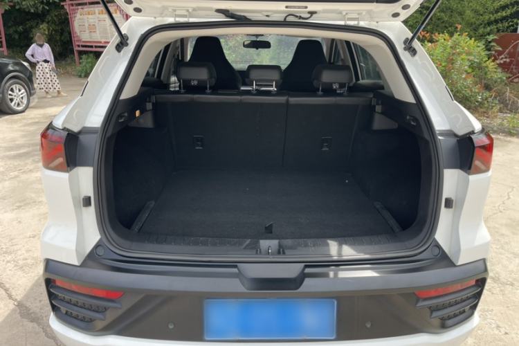 Used SOL QX 2022 300T DCT Moon Exploration Edition Interior 2