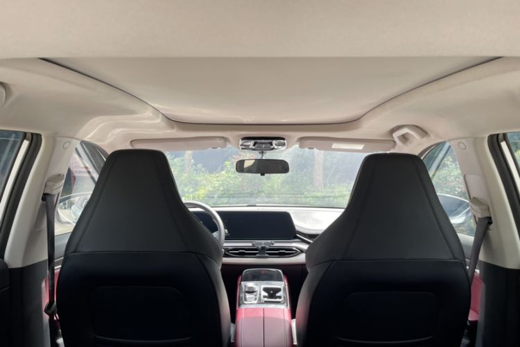 Used SOL QX 2022 300T DCT Moon Exploration Edition Interior 4