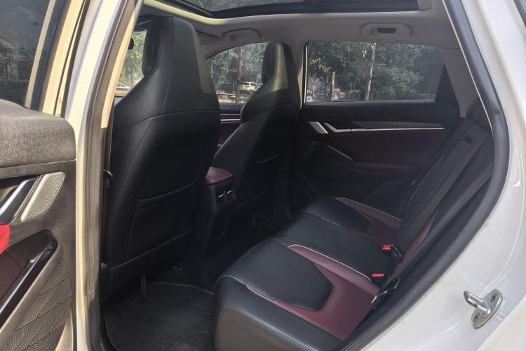 Used SOL QX 2022 300T DCT Moon Exploration Edition Interior 4