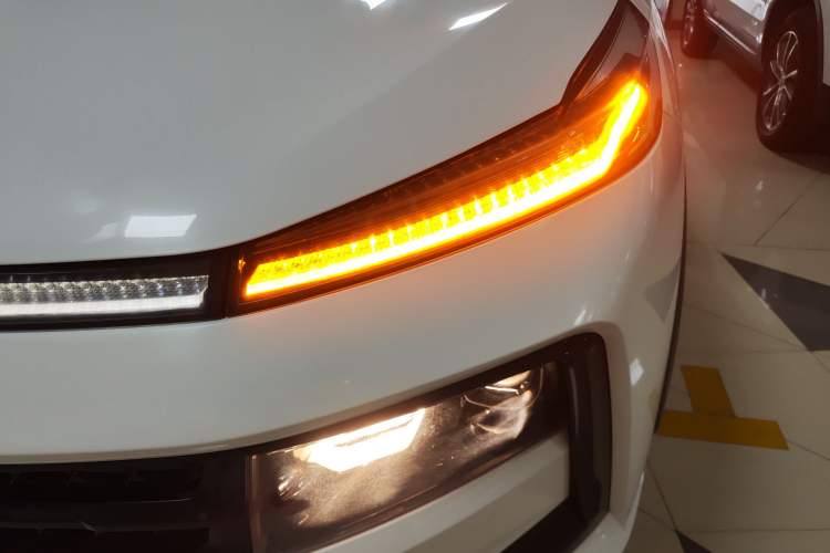 Used SOL QX 2022 300T DCT Moon Exploration Edition Left Front Headlight