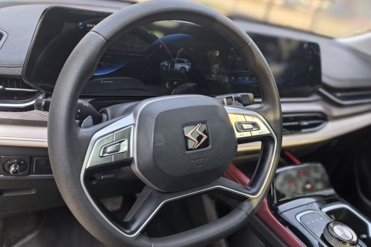Used SOL QX 2022 300T DCT Moon Exploration Edition Steering Wheel