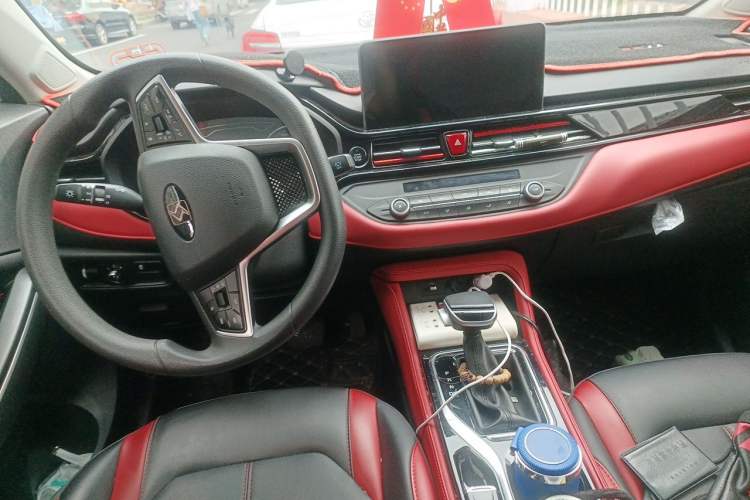 Used SOL X4 2021 1.5T CVT Mech Edition Center Console