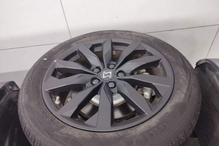 Used SOL X4 2021 1.5T CVT Mech Edition Exterior 4