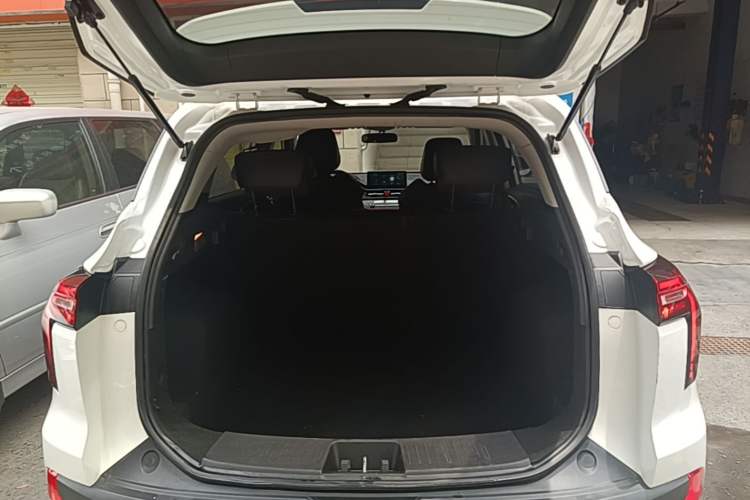 Used SOL X4 2021 1.5T CVT Mech Edition Trunk