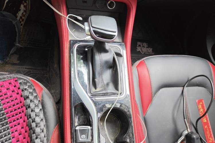 Used SOL X4 2022 1.5T CVT Chieftain Custom Edition Gear Lever