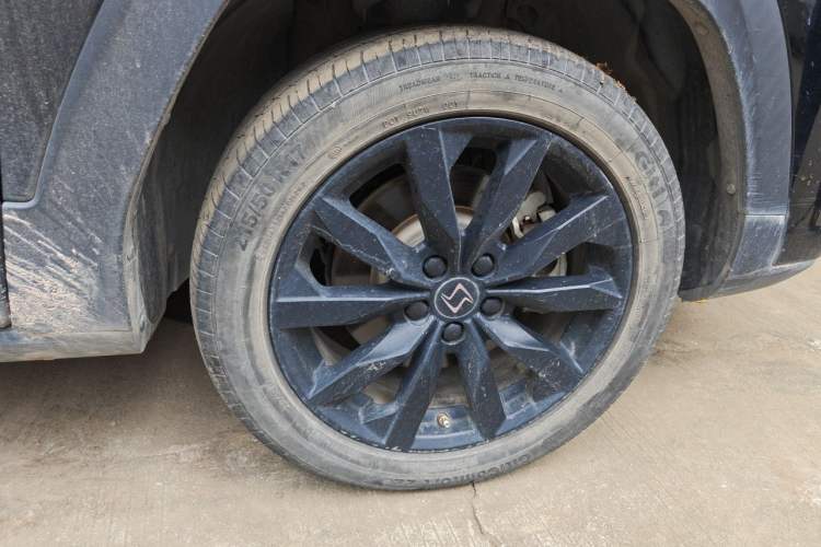 Used SOL X4 2022 1.5T CVT Chieftain Custom Edition Right Front Wheel Hub