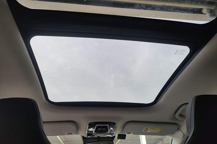 Used SOL X6 2022 1.5T DCT Trendy FUN Edition Headliner