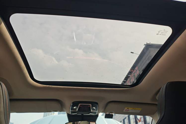 Used SOL X6 2022 1.5T DCT Trendy FUN Edition Headliner