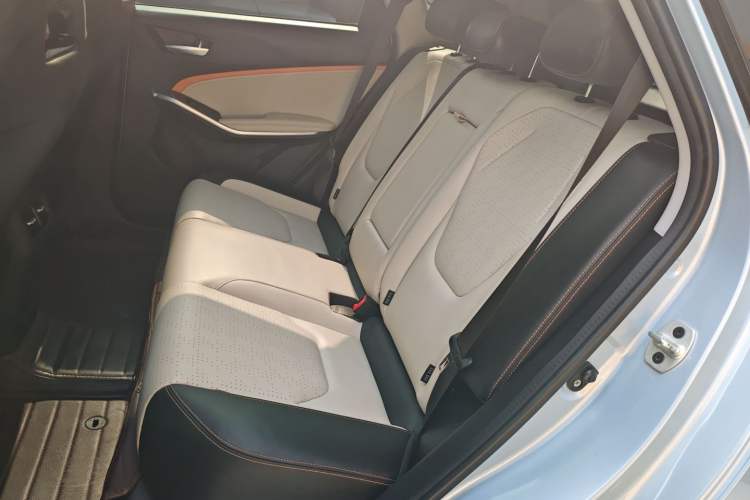 Used SOL X6 2022 1.5T DCT Trendy FUN Edition Left Rear Seat