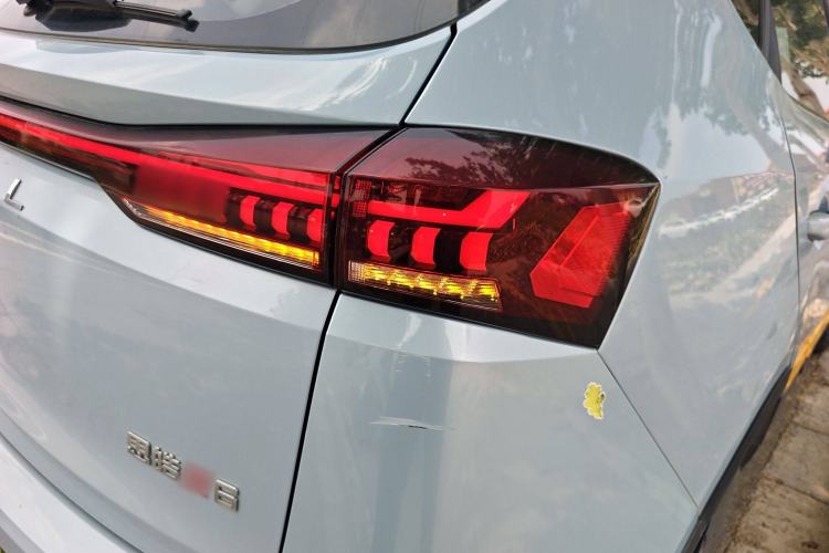 Used SOL X6 2022 1.5T DCT Intelligent Drive Version Right Rear Taillight