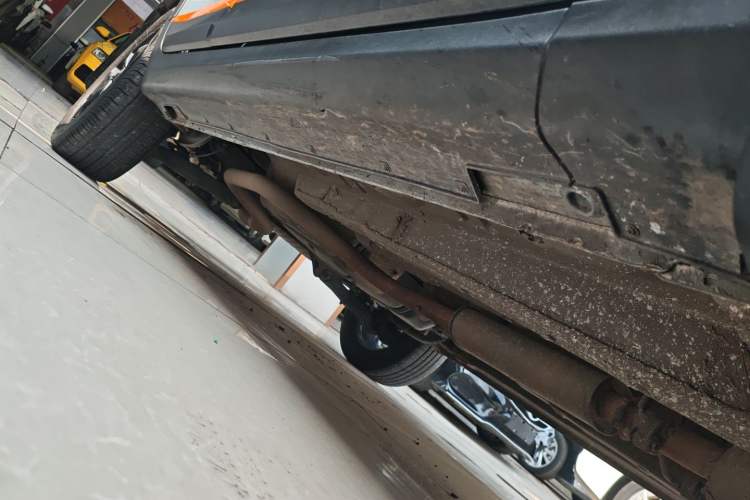 Used SOL X6 2022 1.5T DCT Trendy FUN Edition Right Side Sill
