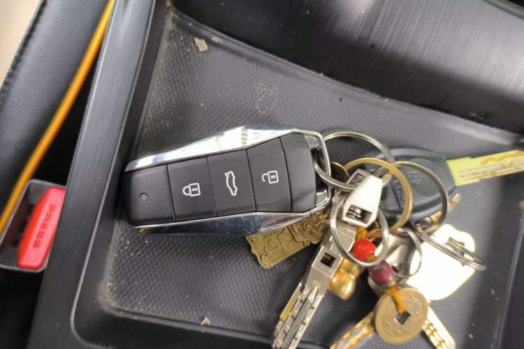 Used SOL X6 2022 1.5T DCT Pioneer Edition Vehicle Key