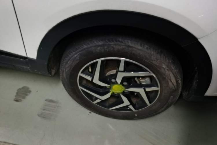 Used SOL X6 2022 1.5T DCT Intelligent Drive Version Right Front Wheel Hub