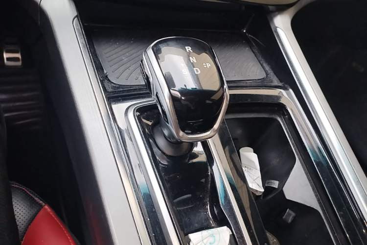 Used SOL X7 2021 1.5T Prestige Model Gear Lever