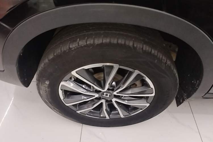 Used SOL X7 2021 1.5T Flagship Edition Right Rear Wheel Hub