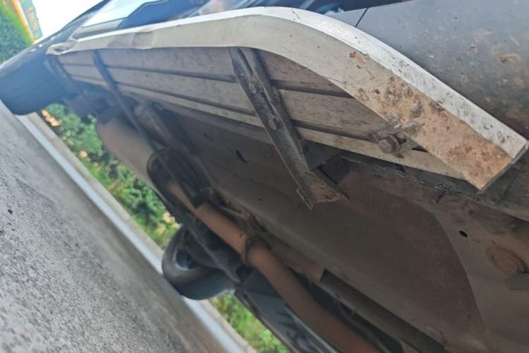Used SOL X7 2021 1.5T Luxury Model Right Side Sill