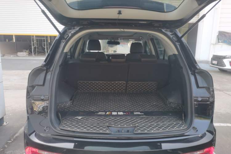 Used SOL X7 2021 1.5T Prestige Model Trunk