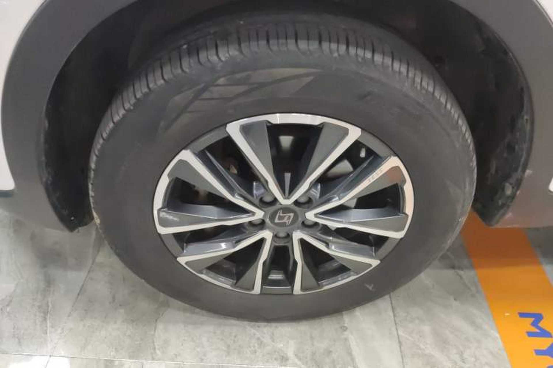 Used SOL X7 2021 1.5T Luxury Model Left Front Wheel Hub