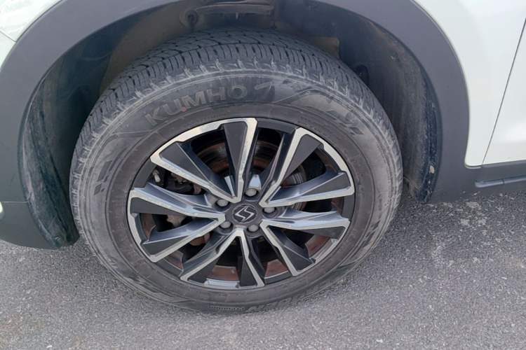 Used SOL X7 2021 1.5T Prestige Model Left Front Wheel Hub