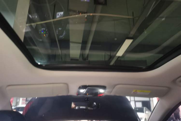 Used SOL X8 2021 300T DCT Leading Smart Connectivity Version 7 Seats Headliner