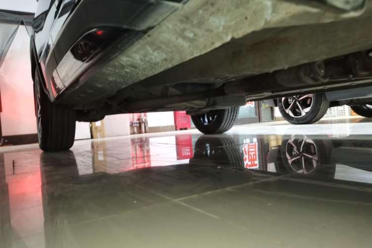 Used SOL X8 2021 300T DCT Leading Smart Connectivity Version 7 Seats Right Side Sill