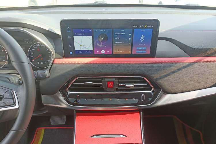 Used SOL X8 2021 300T DCT Luxury Smart Connect Edition 6 Seats Audio And AC Panel