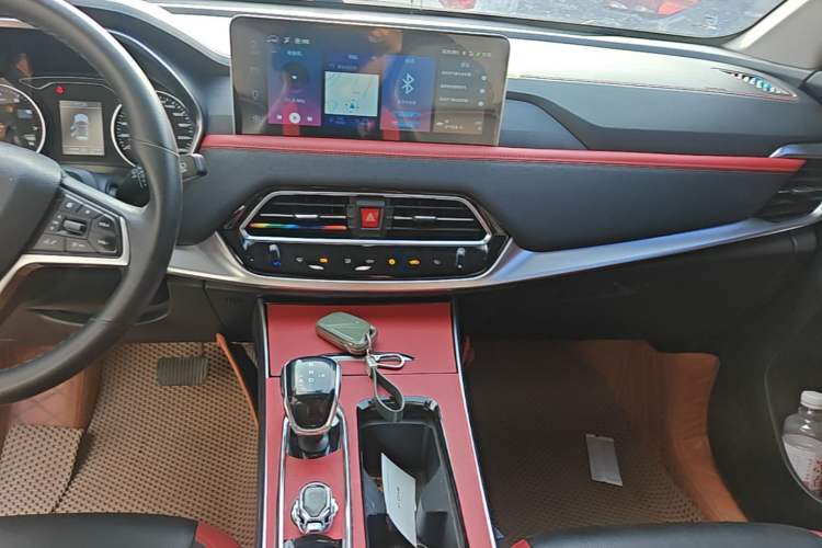 Used SOL X8 2021 300T DCT Leading Smart Connectivity Edition 5-seater Audio And AC Panel