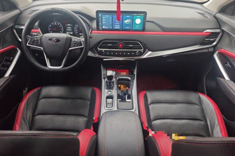 Used SOL X8 2021 300T DCT Leading Smart Connectivity Version 7 Seats Center Console