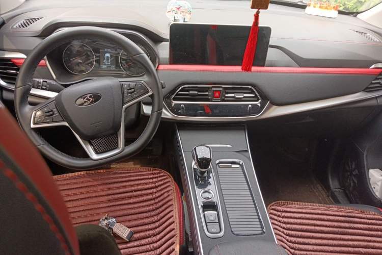Used SOL X8 2021 300T DCT Prestige Smart Connect Edition 6 Seats Center Console
