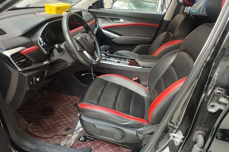 Used SOL X8 2021 300T DCT Luxury Smart Connect Edition 5 Seats Driver Seat