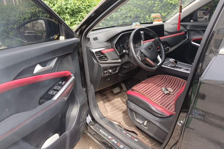 Used SOL X8 2021 300T DCT Prestige Smart Connect Edition 6 Seats Driver Seat