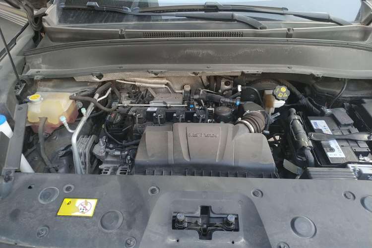 Used SOL X8 2021 300T DCT Luxury Smart Connect Edition 6 Seats Engine Bay