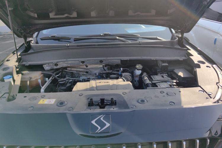 Used SOL X8 2021 300T DCT Luxury Smart Connect Edition 5 Seats Engine Bay