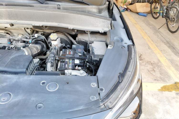 Used SOL X8 2021 300T DCT Leading Smart Connectivity Version 6 Seats Engine Bay Left