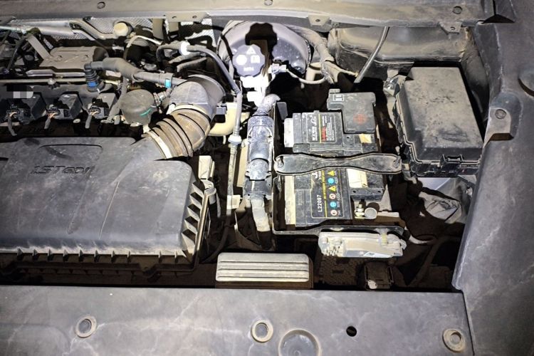 Used SOL X8 2021 300T DCT Prestige Smart Connect Edition 6 Seats Engine Bay Left