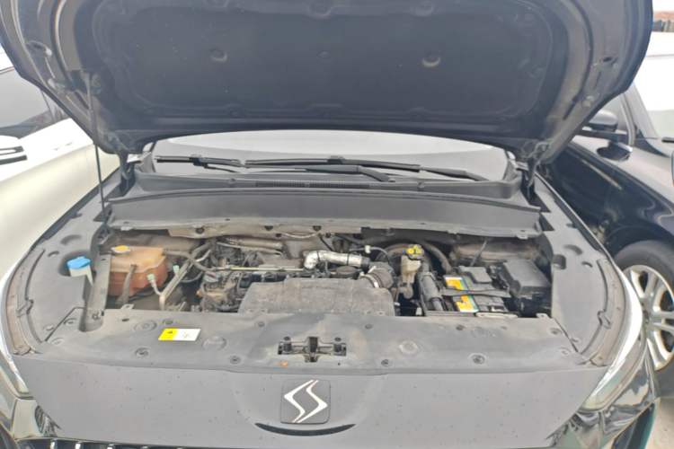 Used SOL X8 2021 300T DCT Prestige Smart Connect Edition 7 Seats Engine Bay