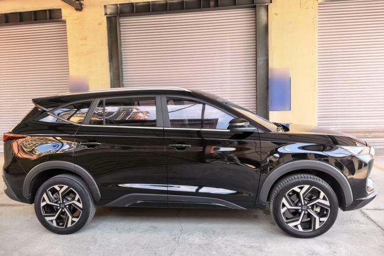 Used SOL X8 2021 Revised 300T Manual Luxury Smart Connect Edition 5 Seats Exterior 3