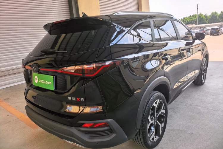 Used SOL X8 2021 Revised 300T Manual Luxury Smart Connect Edition 5 Seats Exterior 4
