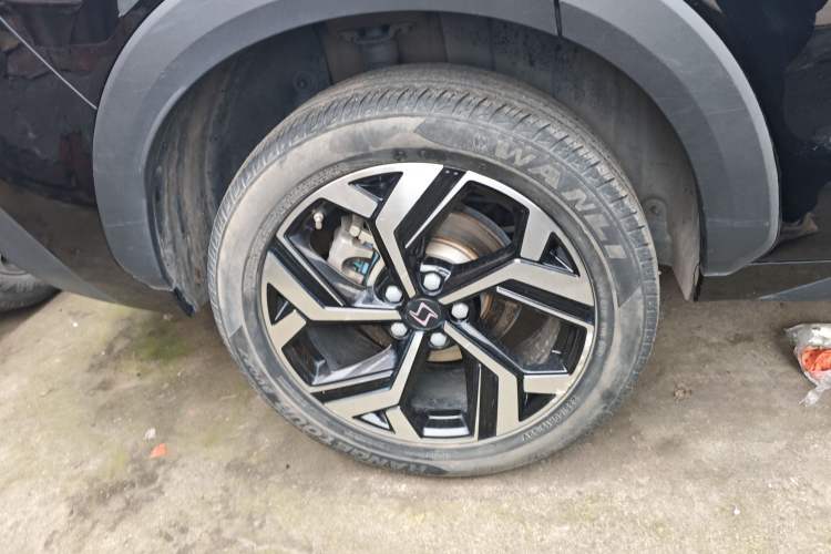 Used SOL X8 2021 300T DCT Leading Smart Connectivity Version 7 Seats Exterior 5