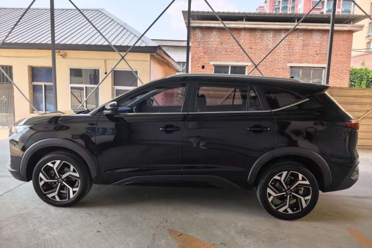 Used SOL X8 2021 Revised 300T Manual Luxury Smart Connect Edition 5 Seats Exterior 5