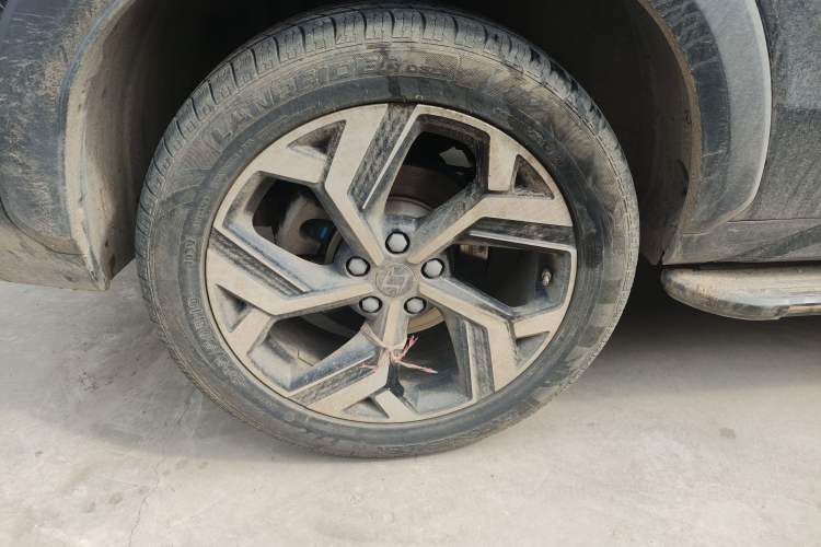 Used SOL X8 2021 300T DCT Leading Smart Connectivity Version 7 Seats Exterior 5